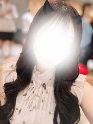 THE SILHOUETTE (ザ シルエット) 上原まや