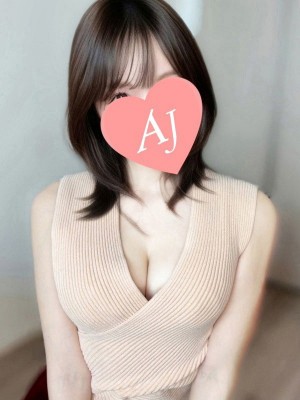 Aroma Jewels (アロマジュエルズ) 桃花まお