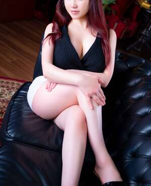 女神の熟女エステ 佐田真由美