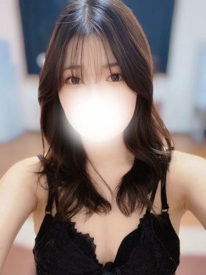 ホワイトルーム 朝霞りお