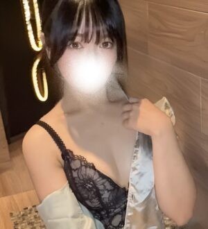 Wisteria (ウィステリア) えみ